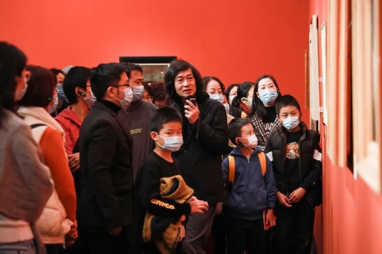 馆长王绍强从学术定位出发，介绍了中国美术馆与这两所国家重点美术馆之间的学术合作与馆藏馆际交流.jpg
